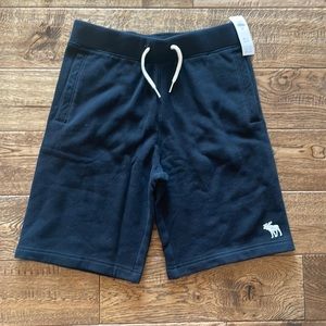 Boys Abercrombie jogger shorts black